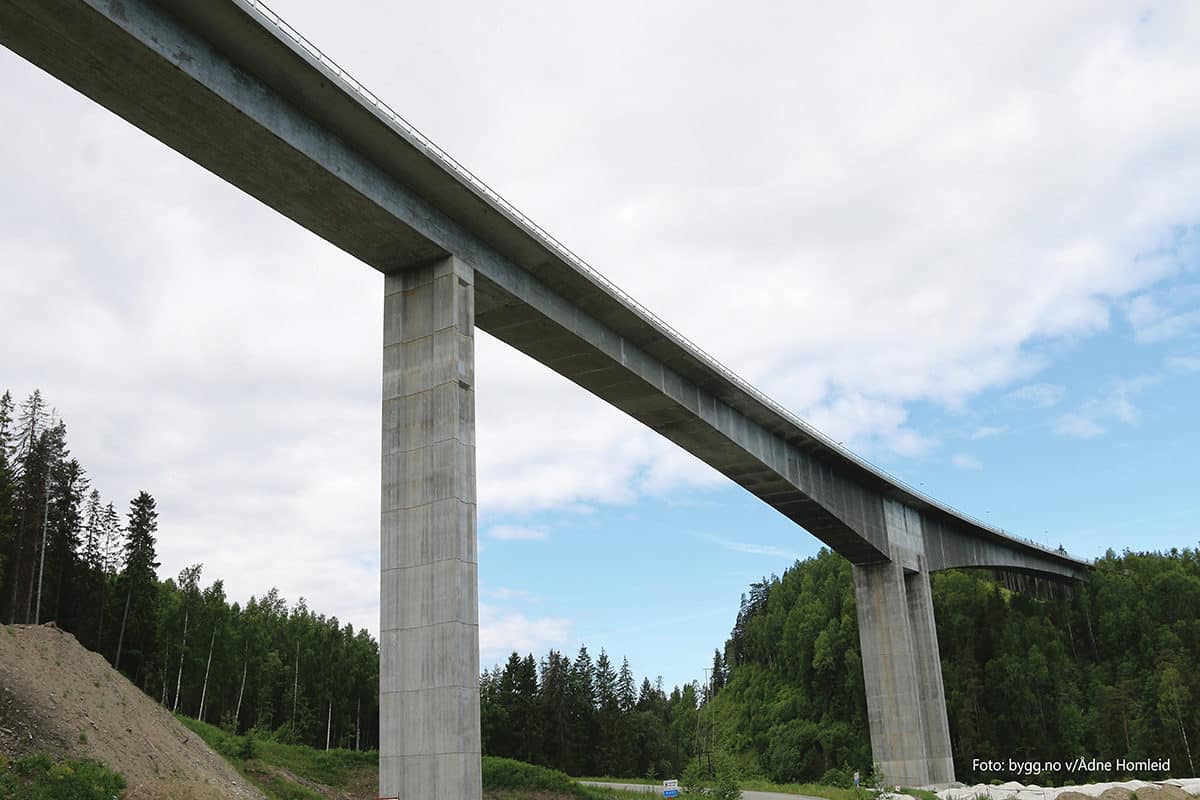 hrc-projects-Randselva bridge, picture of the bridge from the valley