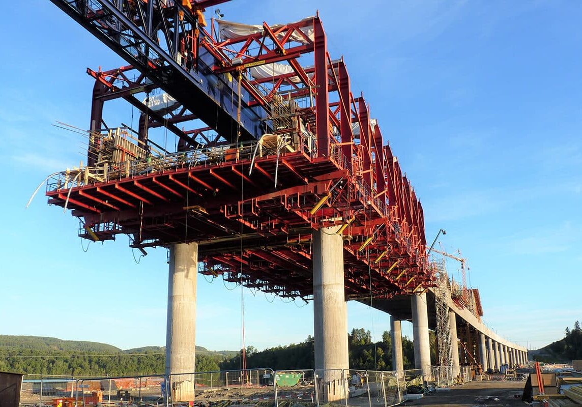 hrc-projects- Minnevika railway bridge - view of travelling formwork
