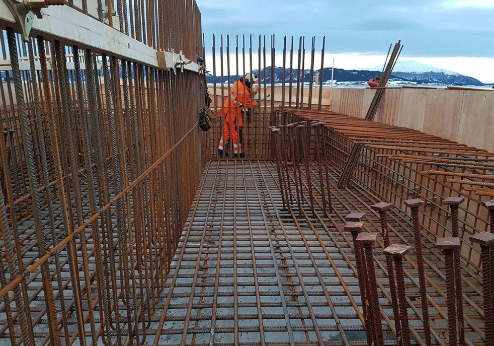 HRC-headed bars protruding from piles into the foundation rebar cage